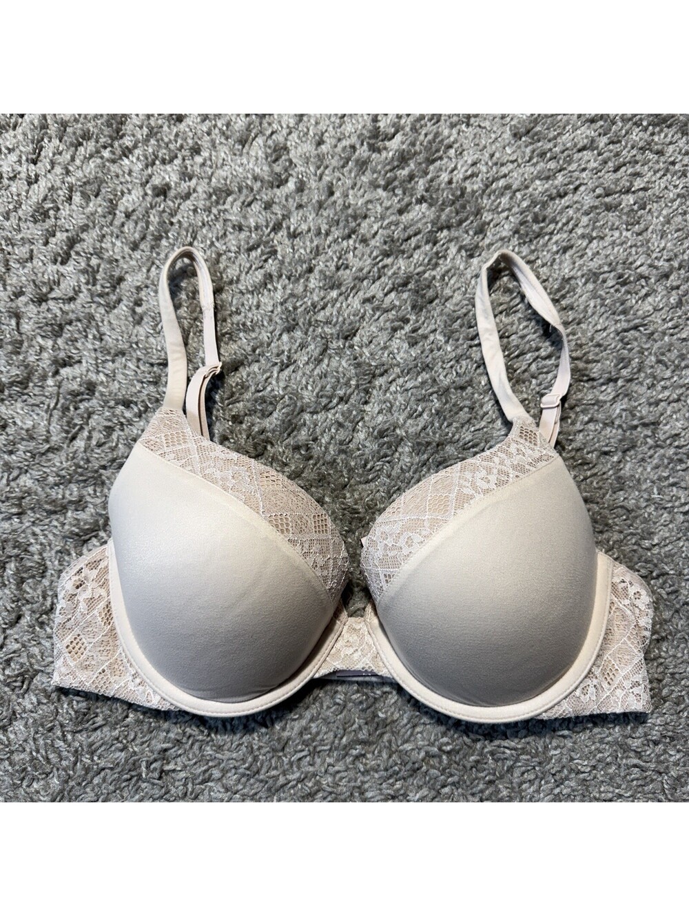 Victoria’s Secret Body by Victoria Perfect Shape Bra 34C Pink Beige Lace